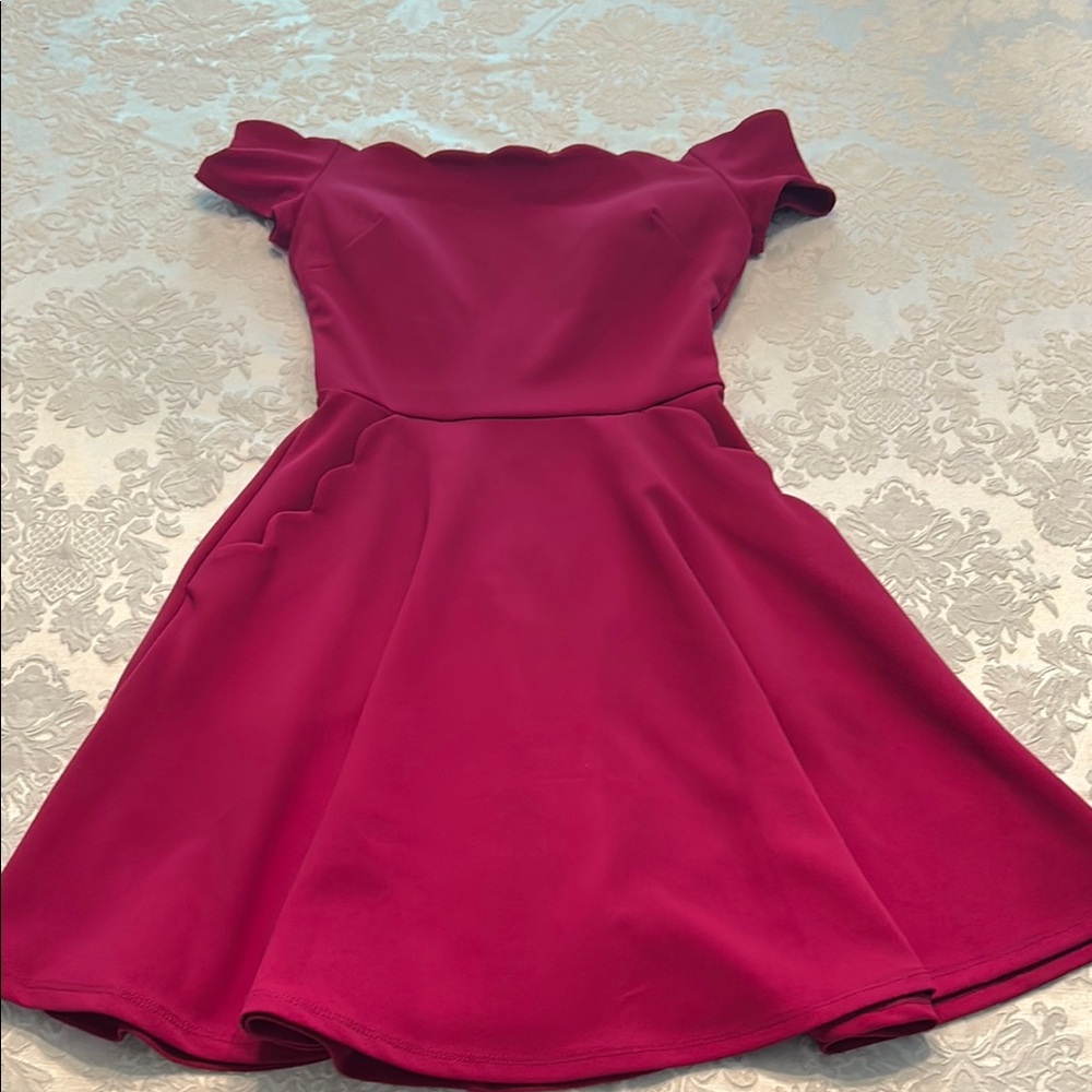 Elegant Pink Off-the-shoulder Dress with pockets